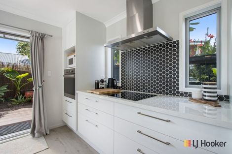 Photo of property in 11a Hillview Road, Waihi Beach, 3611