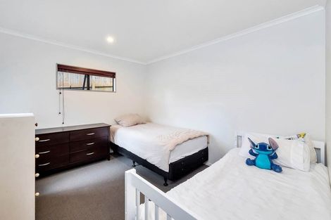 Photo of property in 43 San Marino Drive West, Henderson, Auckland, 0612