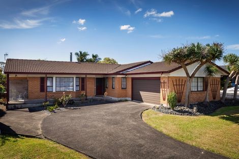 Photo of property in 39 Frank Evans Place, Henderson, Auckland, 0610