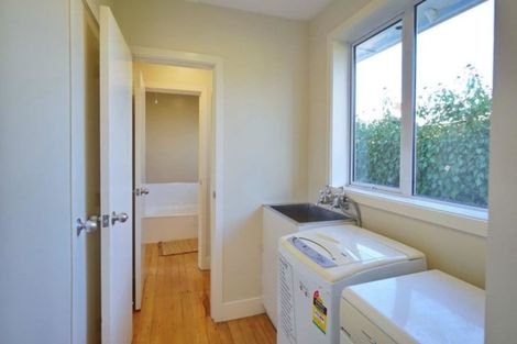 Photo of property in 418 Memorial Avenue, Burnside, Christchurch, 8053