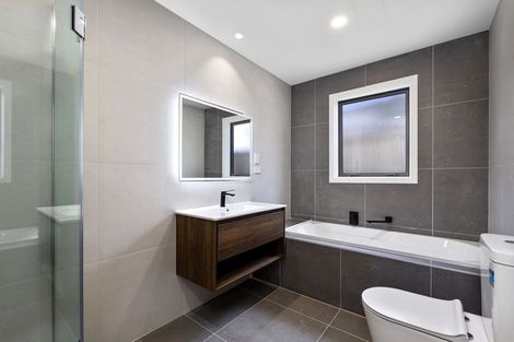 Photo of property in 24 Tarras Road, Kumeu, 0810