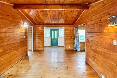 Photo of property in 3 Clematis Grove, Maungaraki, Lower Hutt, 5010