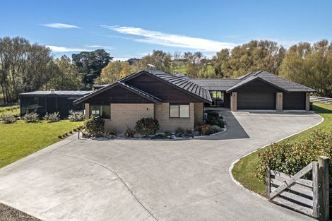 Photo of property in 34 Arone Way, Wainui, 0994