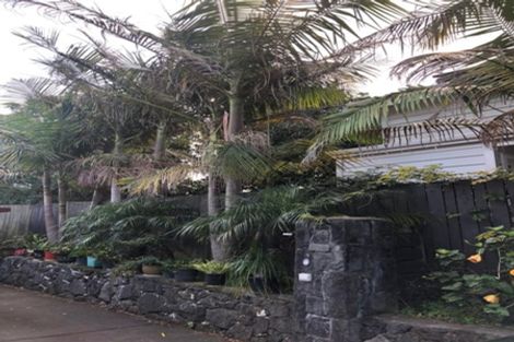 Photo of property in 3 Howe Street, North Dunedin, Dunedin, 9016