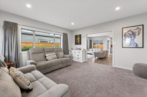Photo of property in 3 Magnolia Lane, Kelvin Grove, Palmerston North, 4414