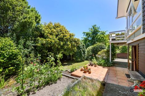 Photo of property in 18 Harewood Grove, Pinehaven, Upper Hutt, 5019