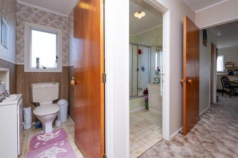 Photo of property in 8a Milmoe Street, Hawera, 4610