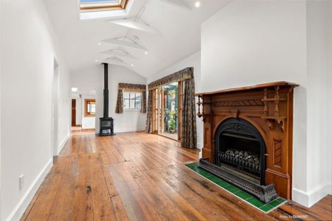 Photo of property in 7 Poplar Grove, Thorndon, Wellington, 6011