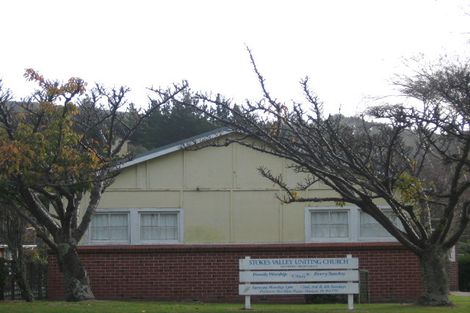 Photo of property in 346 Stokes Valley Road, Stokes Valley, Lower Hutt, 5019