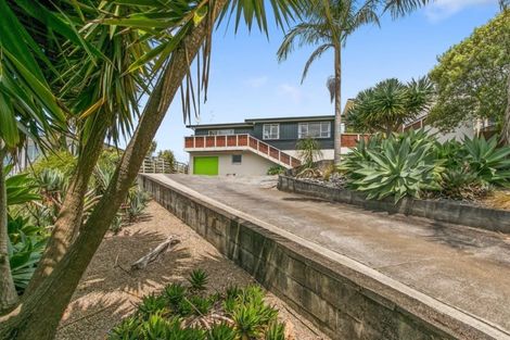 Photo of property in 56 The Crescent, Waihi Beach, 3611