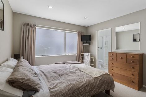 Photo of property in 21a Pavola Grove, Glenfield, Auckland, 0629