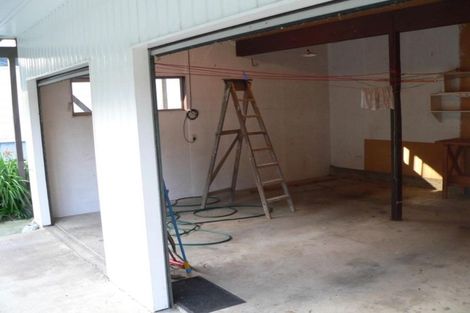 Photo of property in 15 Fyvie Avenue, Tawa, Wellington, 5028