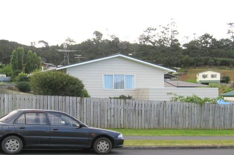 Photo of property in 9 Governor Grey Road, Snells Beach, 0920