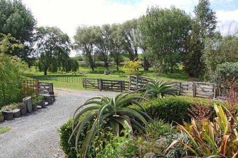 Photo of property in 1104 Oneriri Road, Kaiwaka, 0573
