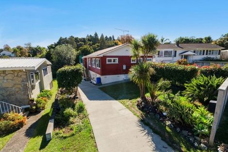 Photo of property in 1/12 Munstead Place, Hillcrest, Auckland, 0627