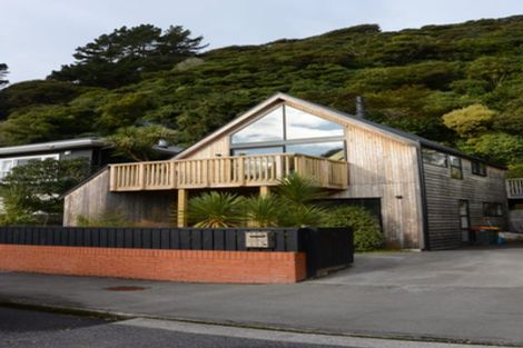 Photo of property in 325a Muritai Road, Eastbourne, Lower Hutt, 5013