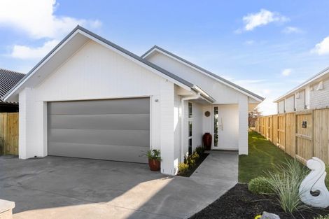 Photo of property in 98a Harakeke Drive, Wharewaka, Taupo, 3330