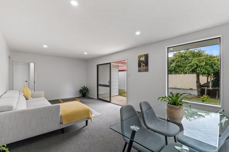 Photo of property in 1/3 Thornhill Place, Sockburn, Christchurch, 8042