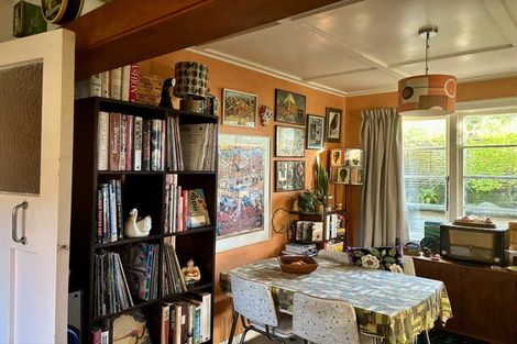 Photo of property in 48 Pinehaven Road, Pinehaven, Upper Hutt, 5019