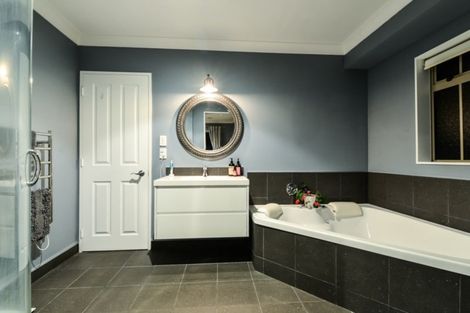 Photo of property in 2 Merivale Court, Rototuna, Hamilton, 3210