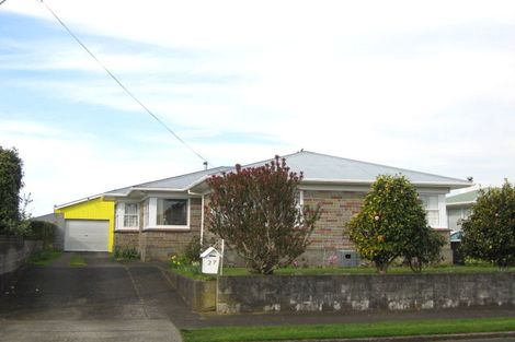 Photo of property in 27 Belair Avenue, Blagdon, New Plymouth, 4310