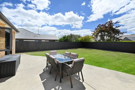 Photo of property in 17 Grasmere Court, Huntington, Hamilton, 3210