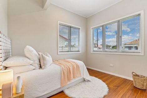 Photo of property in 2 Cooke Street, Avenues, Whangarei, 0110