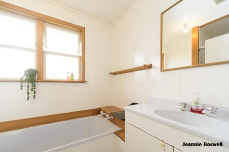 Photo of property in 11 Leslie Avenue, Cloverlea, Palmerston North, 4412