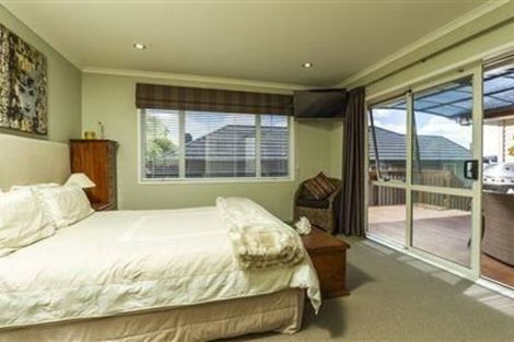 Photo of property in 27 Mural Place, Greenhithe, Auckland, 0632