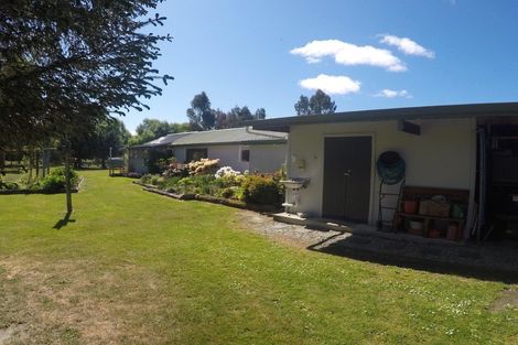 Photo of property in 1646 Teviot Road, Millers Flat, Roxburgh, 9572