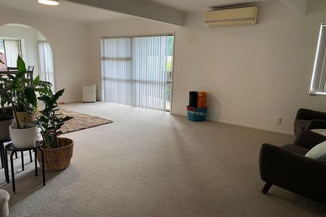Photo of property in 2/116 Bucklands Beach Road, Bucklands Beach, Auckland, 2012