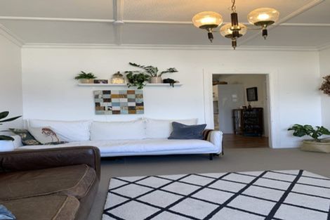 Photo of property in 22 Queens Drive, Kilbirnie, Wellington, 6022