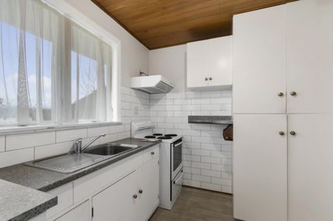 Photo of property in 12-12a Singers Road, Korokoro, Lower Hutt, 5012