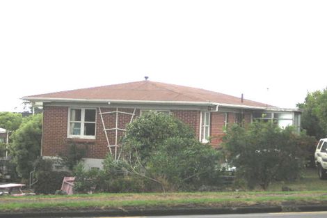 Photo of property in 4303 Great North Road, Glendene, Auckland, 0602