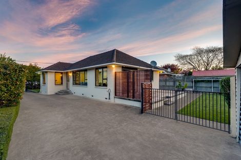 Photo of property in 37 Flower Street, Bryndwr, Christchurch, 8053