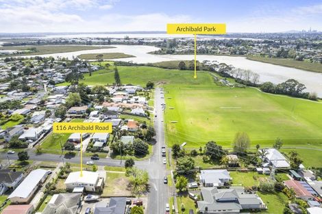 Photo of property in 116 Archibald Road, Kelston, Auckland, 0602
