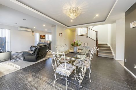 Photo of property in 13 Stamford Crescent, Flat Bush, Auckland, 2019