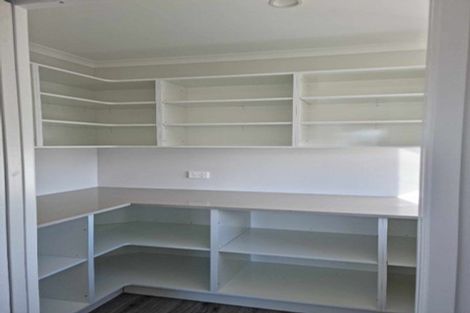 Photo of property in 10 Ronomor Place, Whitianga, 3510