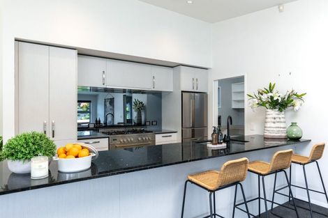 Photo of property in 2 Finlay Grove, Waikawa, Picton, 7220