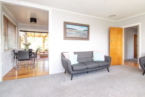 Photo of property in 10 Piper Place, Roslyn, Palmerston North, 4414