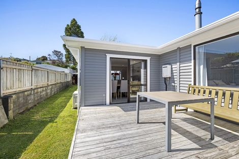 Photo of property in 14 Bromley Place, Westown, New Plymouth, 4310