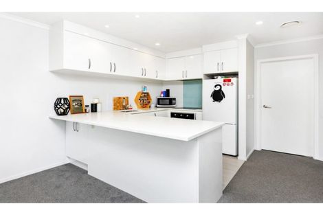 Photo of property in 1/11 Crosher Place, Silverdale, Hamilton, 3216