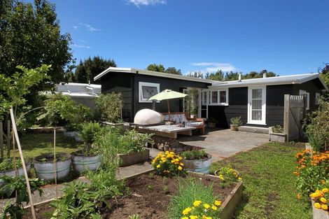 Photo of property in 11-13 Kuku Street, Te Awanga, 4102