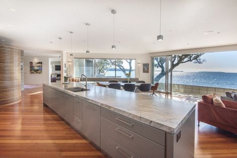 Photo of property in 67 Rothesay Bay Road, Rothesay Bay, Auckland, 0630