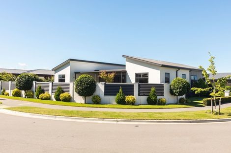 Photo of property in 8 Davaar Crescent, Broomfield, Christchurch, 8042