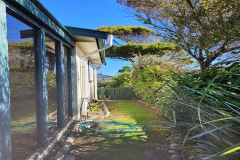 Photo of property in 9 Coates Street, Westport, 7825