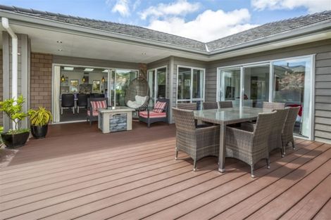 Photo of property in 19 Flotilla Place, Whitby, Porirua, 5024
