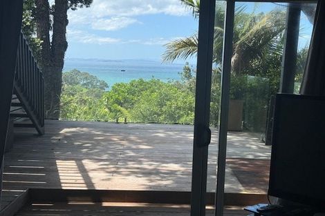 Photo of property in 266 Whangaparaoa Road, Red Beach, 0932