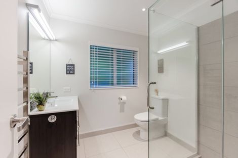 Photo of property in 343 Glenvar Road, Long Bay, Auckland, 0630