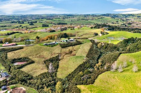 Photo of property in 161 Ranganui Road, Kaiwaka, 0573
